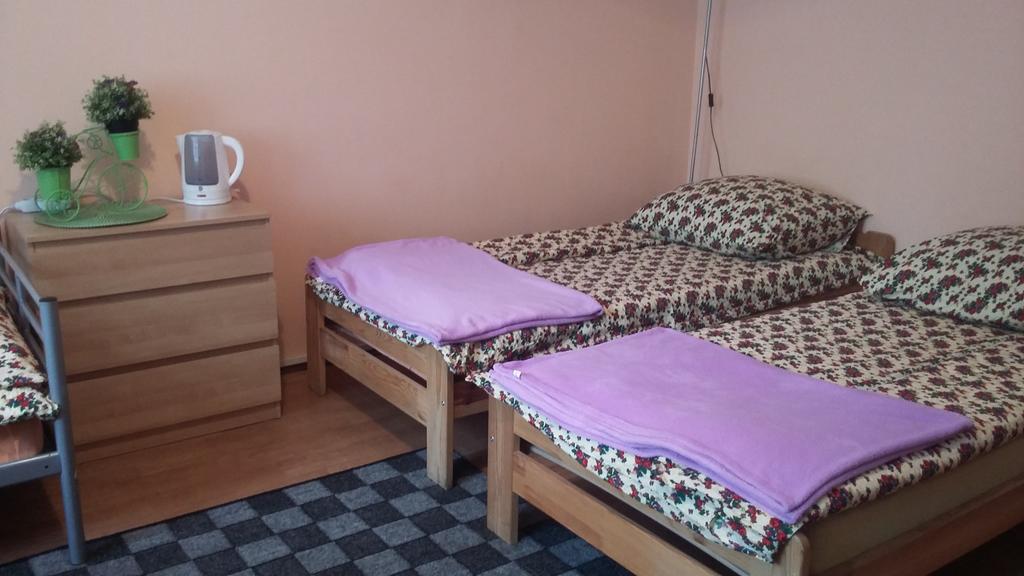 Hostel Taurus Краков Экстерьер фото