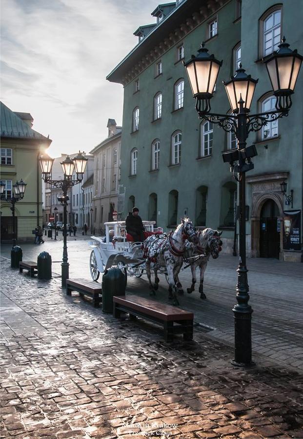 Hostel Taurus Краков Экстерьер фото